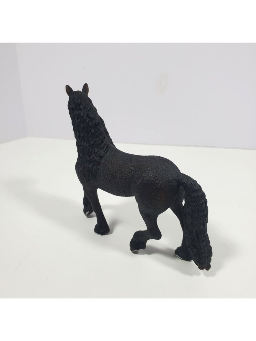 Freisian Horse 2009 Schleich 73527 Realistic Black Figure - Picture 6 of 16